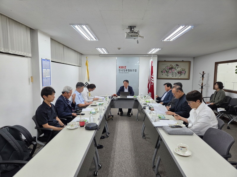 ��8�� �̻�ȸ